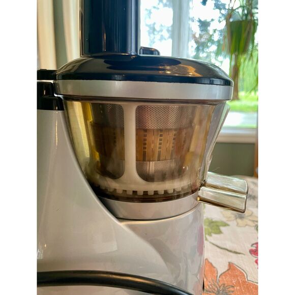 Omega Vert Juicer VRT350 - Picture 3 of 6